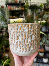 Kép betöltése a galériamegjelenítőbe: _Isa kerámia kaspó bézs - 2 méretben - Tropical Home