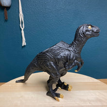 Kép betöltése a galériamegjelenítőbe: _Mini dinoszaurusz kaspó - Többféle - LIMITÁLT SZÁMBAN - Tropical Home
